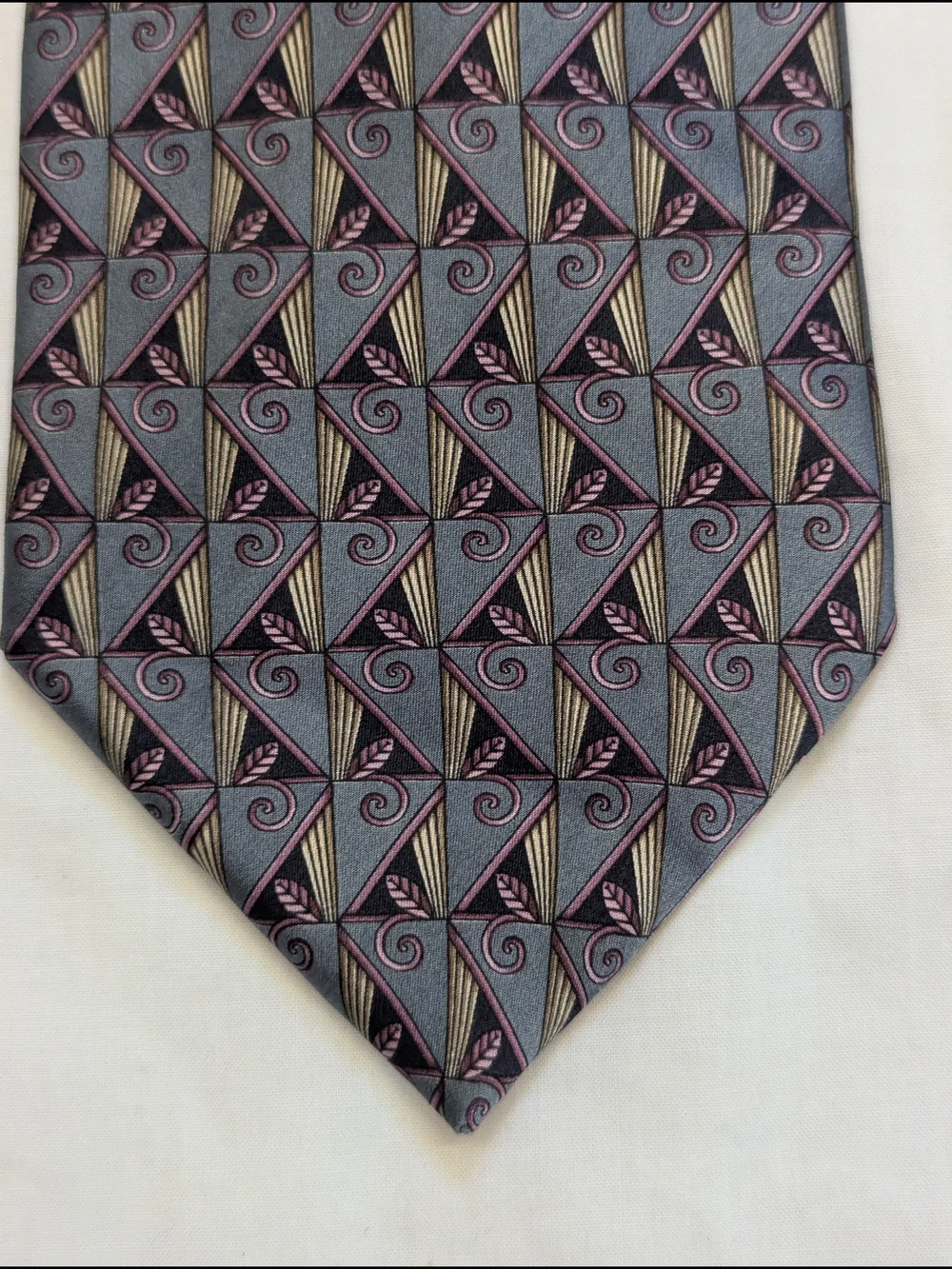 Lanvin Paris Men's Tie All SClassic Geometric Pattern Men's Tie in Blue and Pink